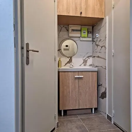 In Center Of Paris, Chatelet